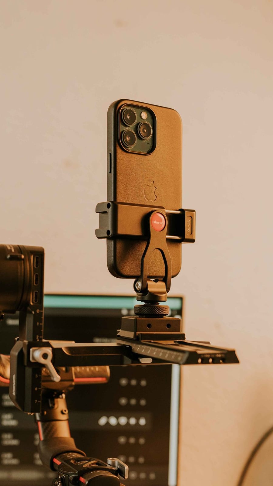 Professional smartphone rig and ring light setup for vertical short video recording